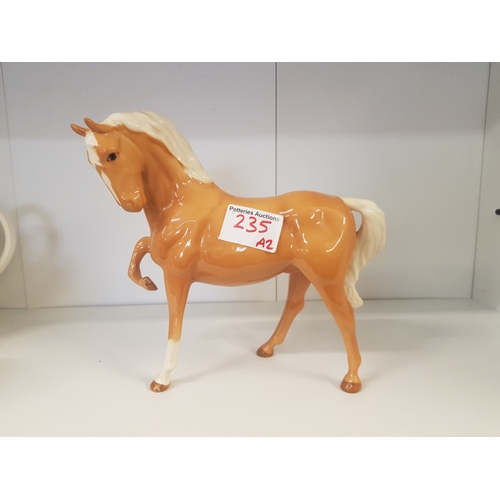 235 - Beswick Palomino Horse Head Tucked 1549.