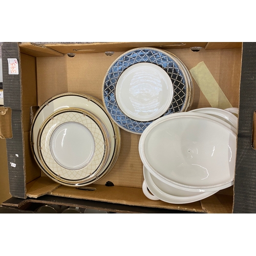 395 - Royal Doulton Baroness H5291 pattern items lidded tureen, 6 salad plates, 6 side plates and 6 dinner... 