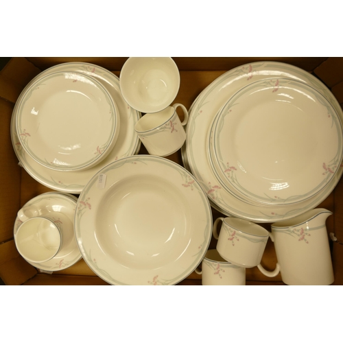 518 - Royal Doulton Floral Tea & Dinner part set