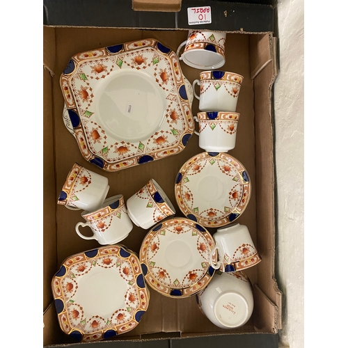 10 - Early 20th century Colclough tea ware items to include 7 cups, 8 saucers, 9 side plates, 1 cake plat... 