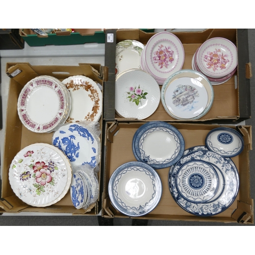 539 - Mixed Collection of ceramic items to include a quantity of Queen's The Royal Palaces pattern, plates... 