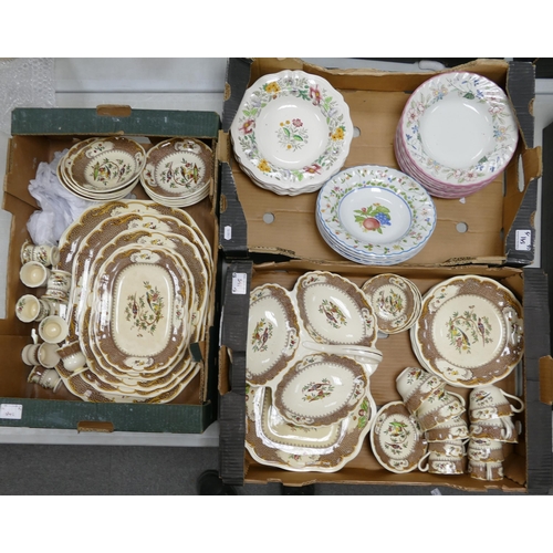 541 - Mixed Collection of ceramic items to include Spodes Aviary pattern service ware and a quantity of mi... 