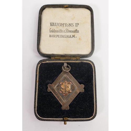 706 - Silver pendant Salford Harriers Club 1936, boxed, 13.5g.