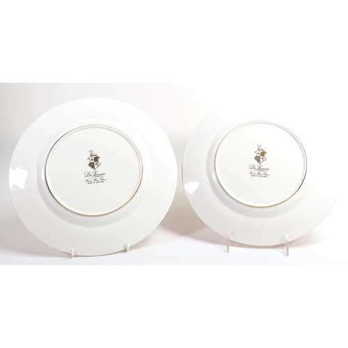 15 - De Lamerie Fine Bone China, heavily gilded dinner plates , specially made high end quality item, Mad... 