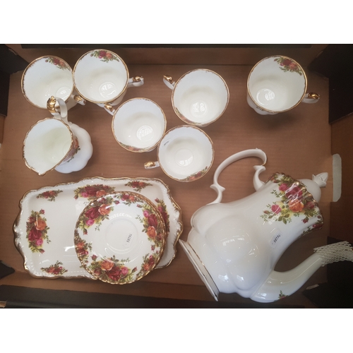 121 - Royal Albert Old Country Roses pattern items to include coffee pot, 6 cups, 6 saucers, sandwich tray... 