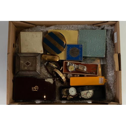 749A - Good job lot collection of collectors pieces including various nice quality powder compacts, lighter... 