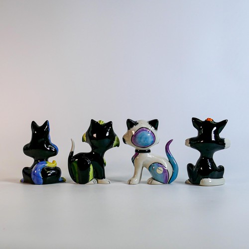 98 - Lorna Bailey hand decorated comical cat figures - blue and yellow cat, Queenie, Inky & Growler (4)