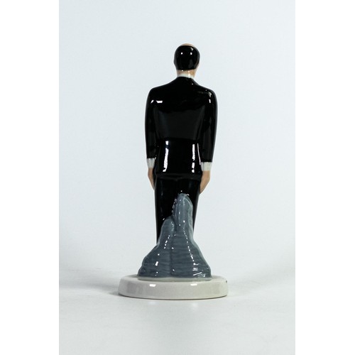 422 - Wade figure of Alfred the Butler produced for Out of the blue ceramics, DC Comics 1999. Height 17.5c... 