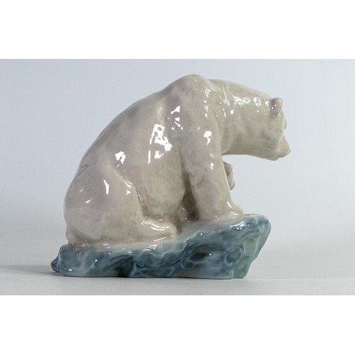 431 - Wade figure of a Mother Polar bear with cubs. Limited edition of 100. Signed KIM to edge of base. He... 