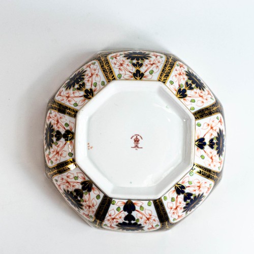 590 - Royal Crown Derby 1128 pattern octagonal Bowl, diameter 23cm