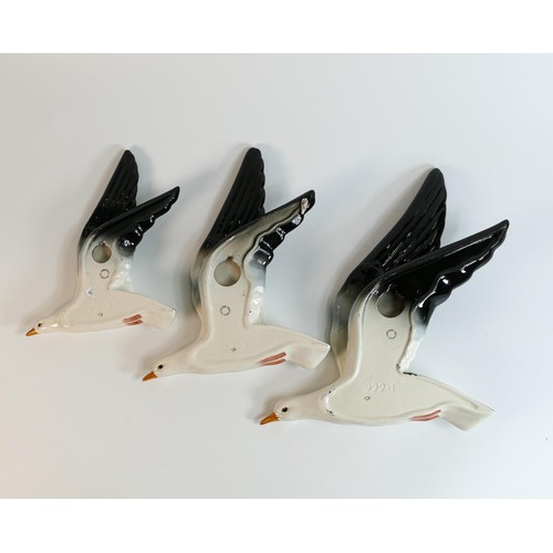 763 - Beswick set of seagull wall plaques - seagulls 922-1, 2 & 3. (3)