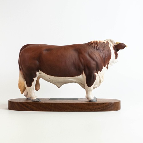 775 - Beswick matt Connoisseur Hereford bull 2542A