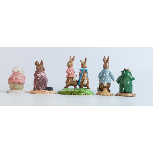 882 - Five Beswick Beatrix Potter figures to include The Head Gardener, Hunca Munca, Mrs Tiggywinkle buys ... 