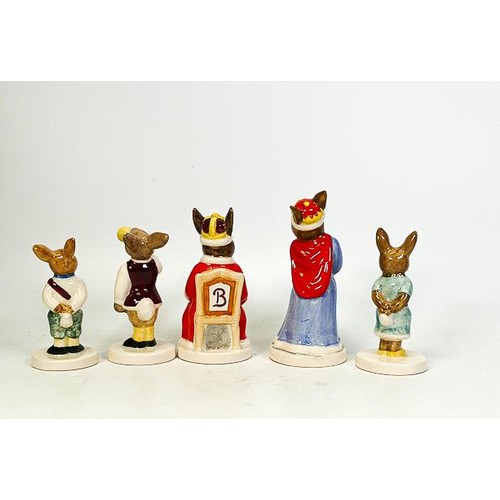 901 - Royal Doulton Bunnykins figures to include
King John DB45, Queen Sophie DB46, Princess Beatrice DB47... 