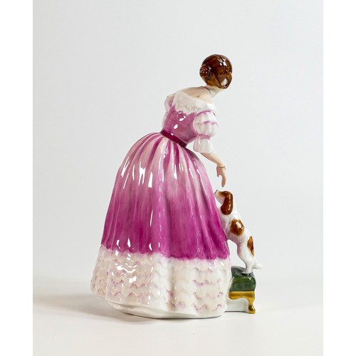 968 - Royal Doulton figure Queen Victoria HN3125. Limited edition from the Queens Of The Realm series, box... 