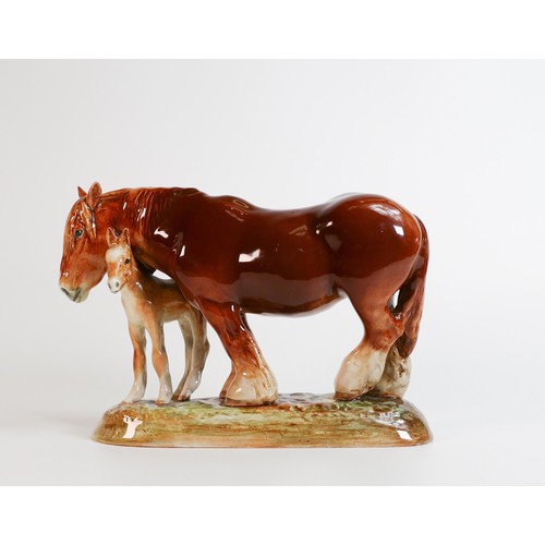 1076 - Royal Doulton model of a Chestnut mare & foal HN2522 on base, h.16 x L24cm.