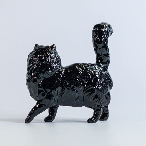 1091 - A Royal Doulton figure of a cat walking DA148 in an unrecorded black colourway, height 14cm