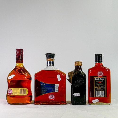 1399 - Four bottles of Rum including Flor de Cana Rum 12YO 70cl 40%, Appleton Estate Jamaica Rum 70cl 40%, ... 