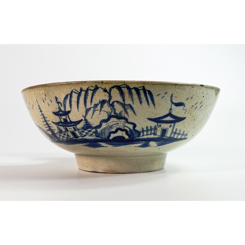 1464 - 18th century Lowestoft blue & white bowl decorated with a ship called 