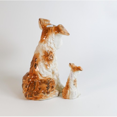 1481 - Sylvac large seated comical dog in natural colours 1380 and smaller version 1378, tallest h.28cm. (2... 