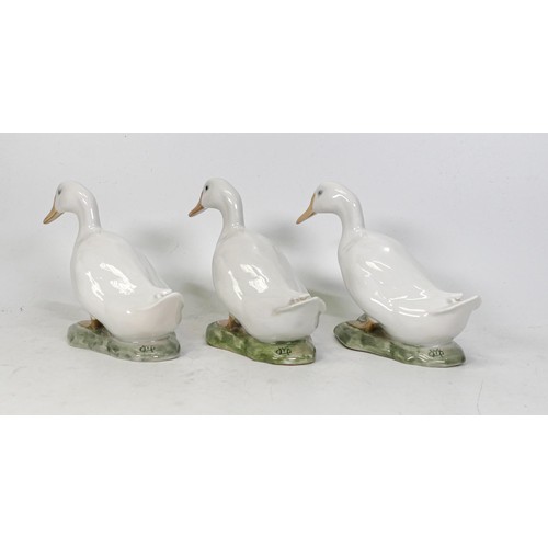 1526 - Royal Copenhagen goose figures including 1192 x 3 (3)