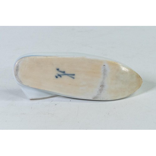 1547 - Dresden / Meissen hand painted porcelain model shoe 9cm long.