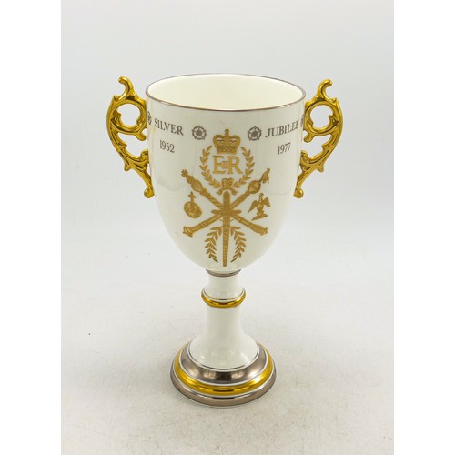 1618 - Coalport royal Silver Jubilee loving cup, height 23cm, boxed with cert.