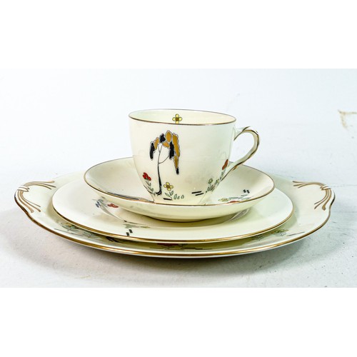 1758 - Royal Doulton Art Deco large tea set, decorated with flowers & gilt, 41 pieces in 2 trays