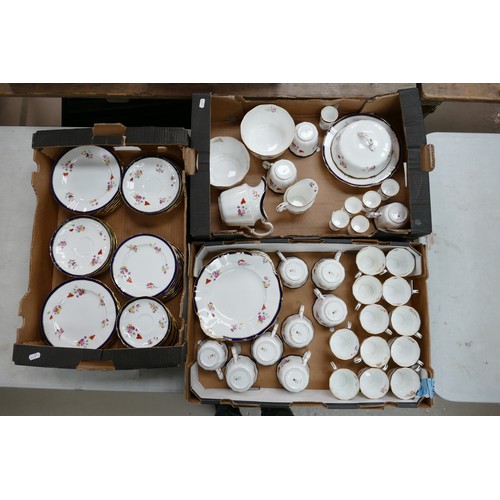 1797 - Extensive collection of Wedgwood floral tea ware some made for Crook, Motcomb St Belgrave including ... 