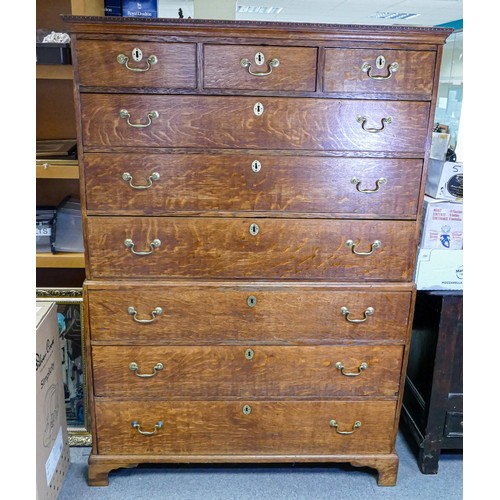 2050 - 19th century Georgian Oak chest on chest, 9 drawers with brass handles, length 123cm, depth 58cm & h... 