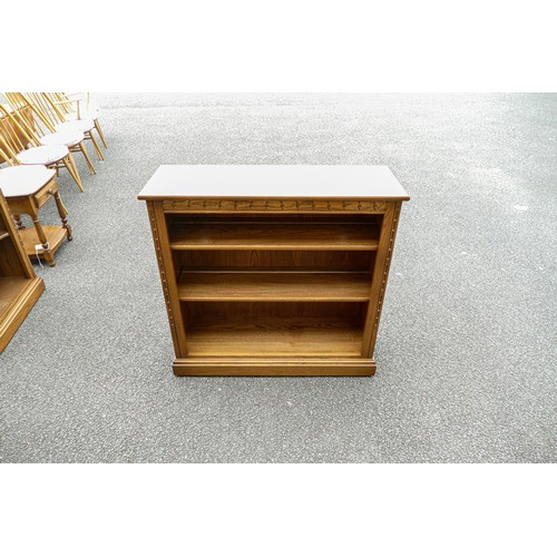 2108 - Late 20th century Ercol two shelf bookcase, length 96cm, depth 33.5cm & height 91.5cm