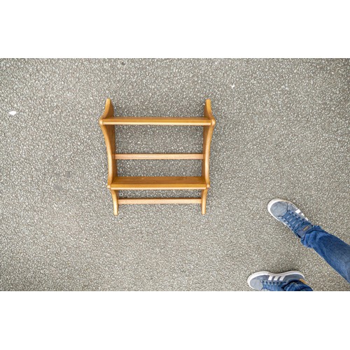 2117 - Late 20th century Light coloured Ercol small shelving unit, length 43cm, depth 20cm & height 51.5cm