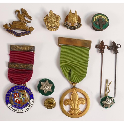 2259 - A collection of items belong to Harry Lister, Harry Lister was a personal friend of Baden Powell and... 