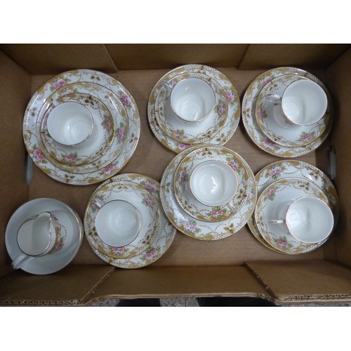 122 - Clifton heathcote China W & Sons tea ware items to include 6 trios, milk/ sugar & sandwich plate