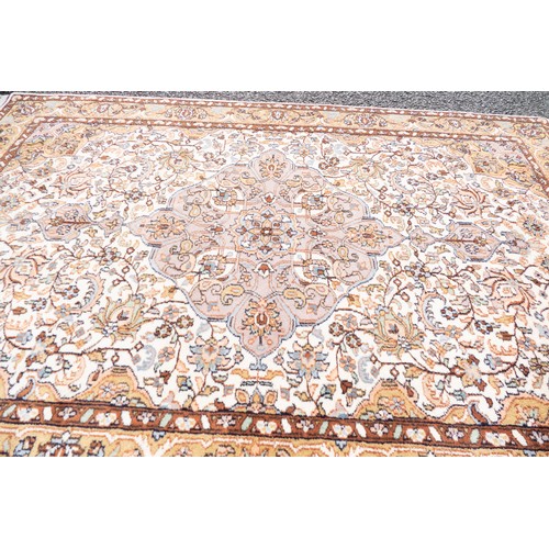 2086 - tasseled rug carpet. 71cm x 48cm