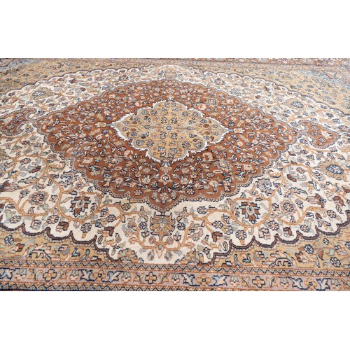 2087 - Large tasseled Rug Carpet. 107.5cm x 71.5cm