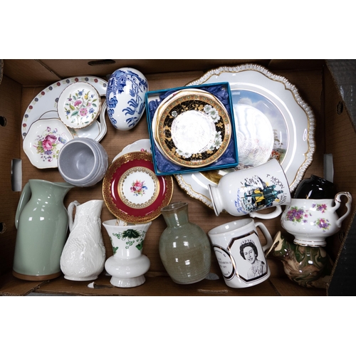 27 - A mixed collection of items to include Wedgwood dishes, Spode Hunting Theme plate, Commemorative ite... 