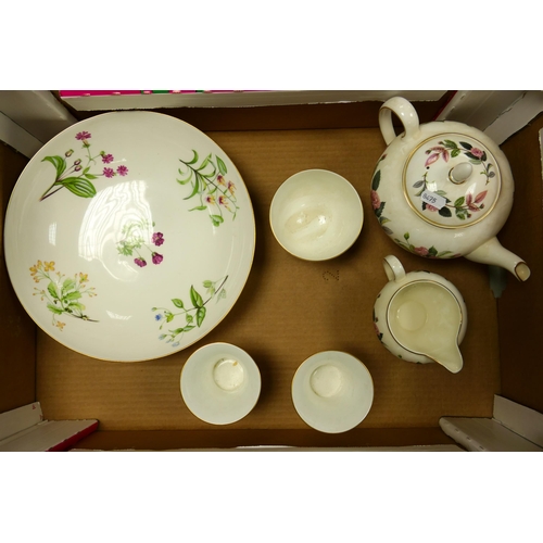 57 - A mixed collection of items to include large Minton Meadow pattern fruit bowl, Wedgwood Ralph Lauren... 