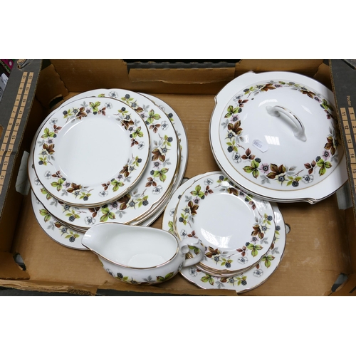 6 - A mixed collection of items to include Royal Grafton Woodside Patterned Dinnerware to inlude platter... 