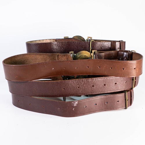 2204 - A collection of 4 vintage Boys Brigade leather belts (4)