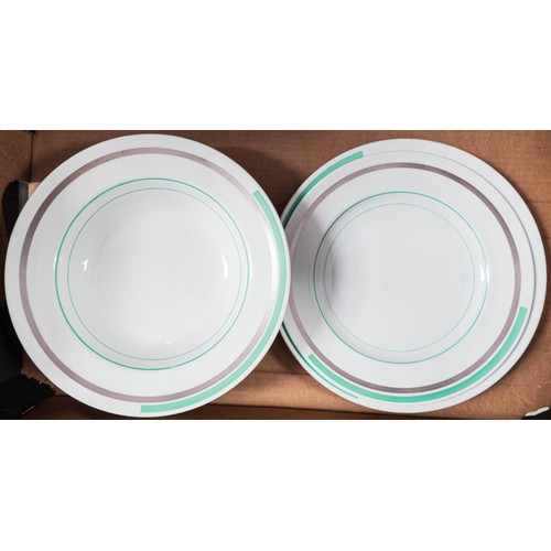 80 - Extensive Shelley Eve shaped Art Deco dinner service including tureens, large oval platters, soup tu... 