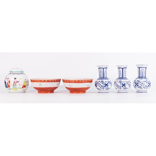 98 - A mixed group of items to include Japanese bowl & Ginger jar together with 3 blue & white decorated ... 