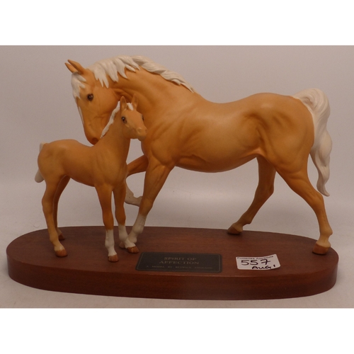 557 - Beswick Connoisseur Palomino Spirit of Affection Horse and Foal on Wooden Base