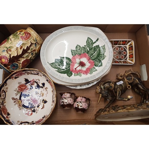 370Q - A mixed collection of items to include a Woods Indian Tree vase, Mason's Mandalay fruit bowl, Enoch ... 