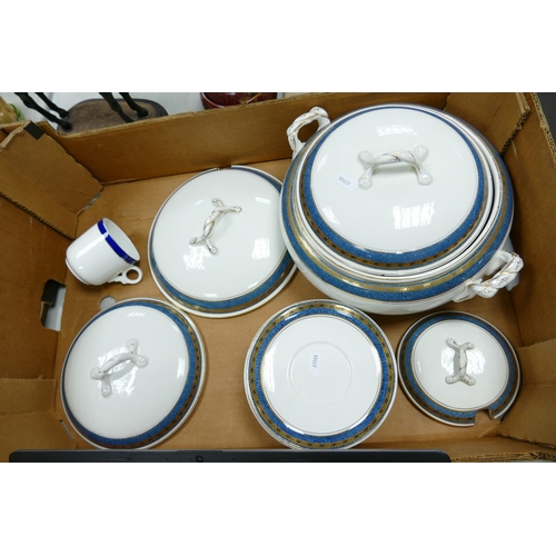 378 - Keelings Losol Ware tureen, saucers & tureen lids