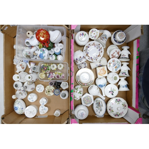 407 - A mixed collection of porcelain items to include miniature vases, dishes, pots and ginger jars. Fact... 