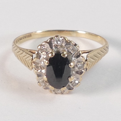 791 - 9ct gold ring, size K,1.6g.