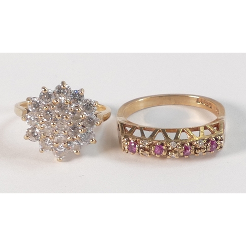 801 - Two 9ct gold rings, one cluster ring, size H,2.5g and the other set with pink stones, size L,2.9g. (... 