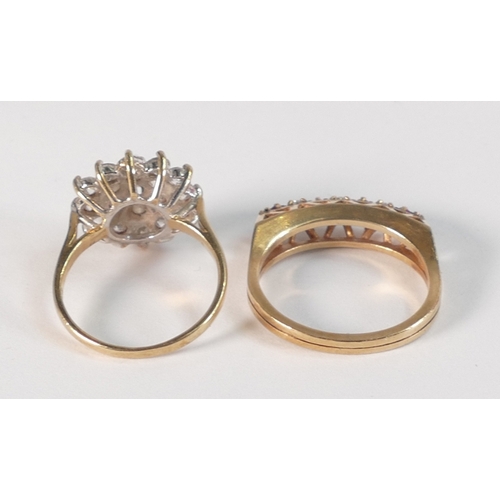 801 - Two 9ct gold rings, one cluster ring, size H,2.5g and the other set with pink stones, size L,2.9g. (... 