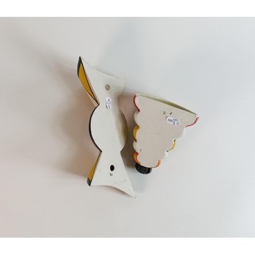 20 - Lorna Bailey Fanfair (limited) & Mexicana pattern wall pockets, height of tallest 22cm (2)